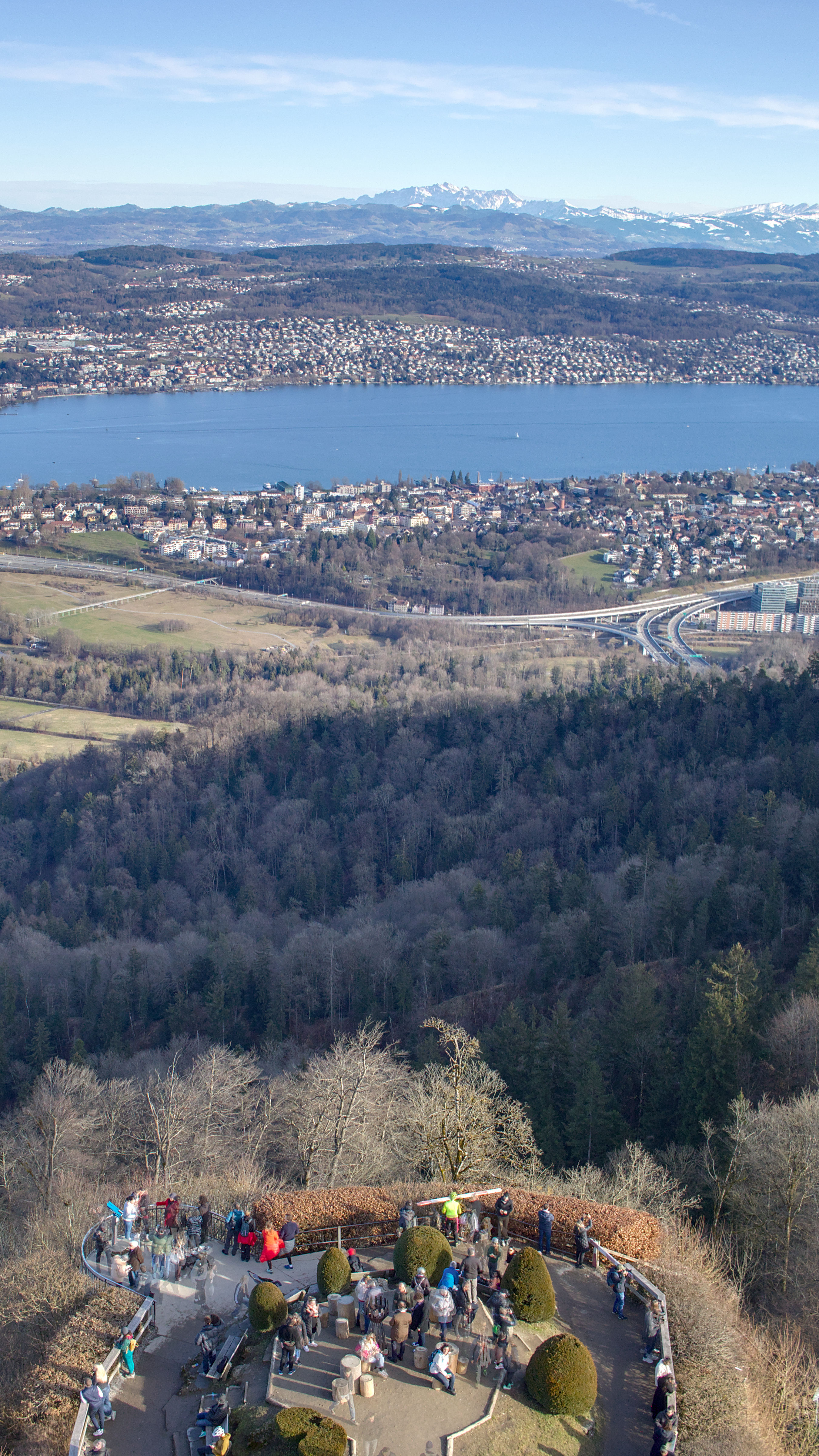 photo 1598cbb9cf00b7d3